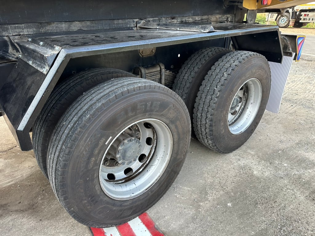 ISUZU FXZ360 ปี 61 10 น๊อต มือเดียวป้ายแดง  กระบะท้องเรือ ใส่ได้ 31 ตัน  