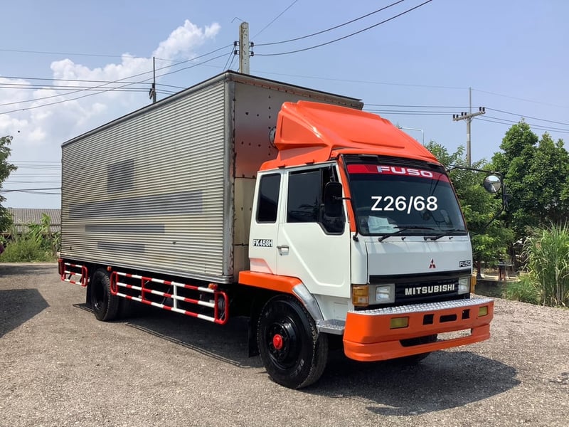 มิตซู 6 ล้อไอ้หลง FK457 ยูโร2 เครื่อง 255 แรง ปี45 ตู้ ยาว 7.2 ม. มิตซู 6 ล้อไอ้หลง FK457 ยูโร2 เครื่อง 255 แรง ปี45 ตู้ ยาว 7.2 ม.