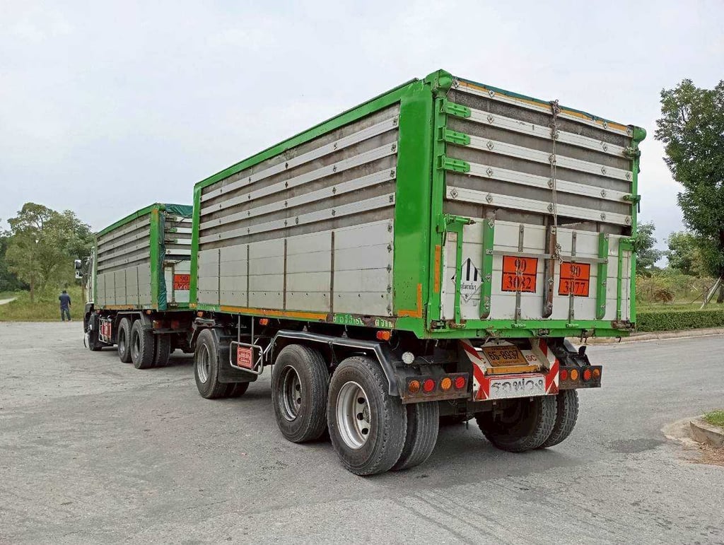 HINO Victor 500 344 แรง EURO 3 ทะเบียน 65-8843 พ่วง 65-8937 HINO Victor 500 344 แรง EURO 3 ทะเบียน 65-8843 พ่วง 65-8937