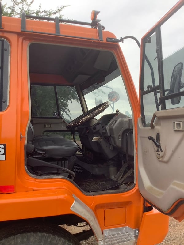 มิตซู 10 ล้อ ไอหลง 2 เพลา ปี46 ถัง 15,000 ลิตร มิตซู 10 ล้อ ไอหลง 2 เพลา ปี46 ถัง 15,000 ลิตร