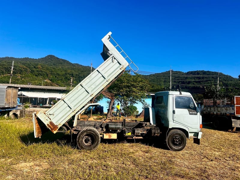 HINO FC-120 รถห้าง เอฟหน้าหลัง  เพาเวอร์  ยางสวย เอกสารเล่มทะเบียน