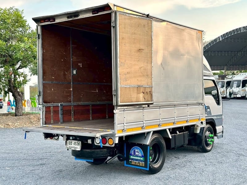  𝐈𝐒𝐔𝐙𝐔 𝐍𝐊𝐑 หัวการ์ตูน - สีเทาตู้ทึบ 