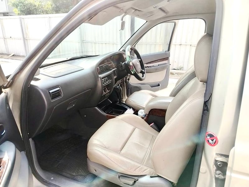FORD EVEREST 2.5 ดีเซล เกียร์ออโต้ ปี47