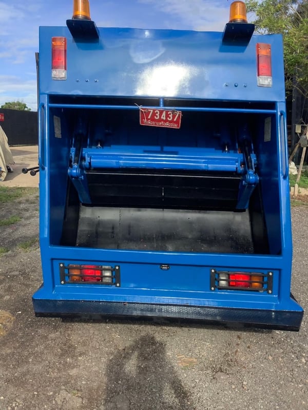 Isuzu 6 ล้อ (รถขยะ) NPR130แรง ยูโร2 ปี43