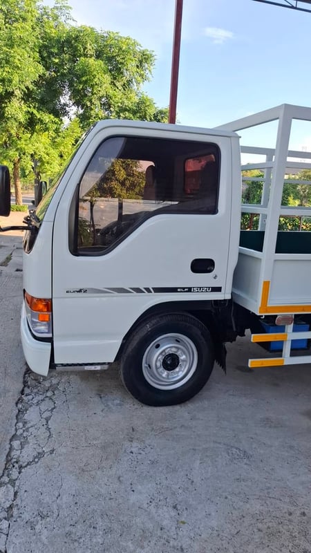 ISUZU รถ4ล้อท้ายลิฟต์ ปี 55 เครือง4BE110แรง ISUZU รถ4ล้อท้ายลิฟต์ ปี 55 เครือง4BE110แรง