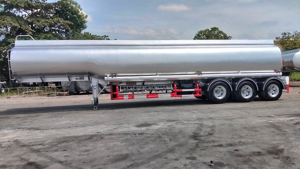 ถังน้ำมัน 45,000 ลิตร 