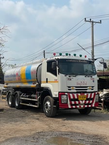 Isuzu FVM 240 รถน้ำมัน ปี 60 แท้ง 18,000 ลิตร