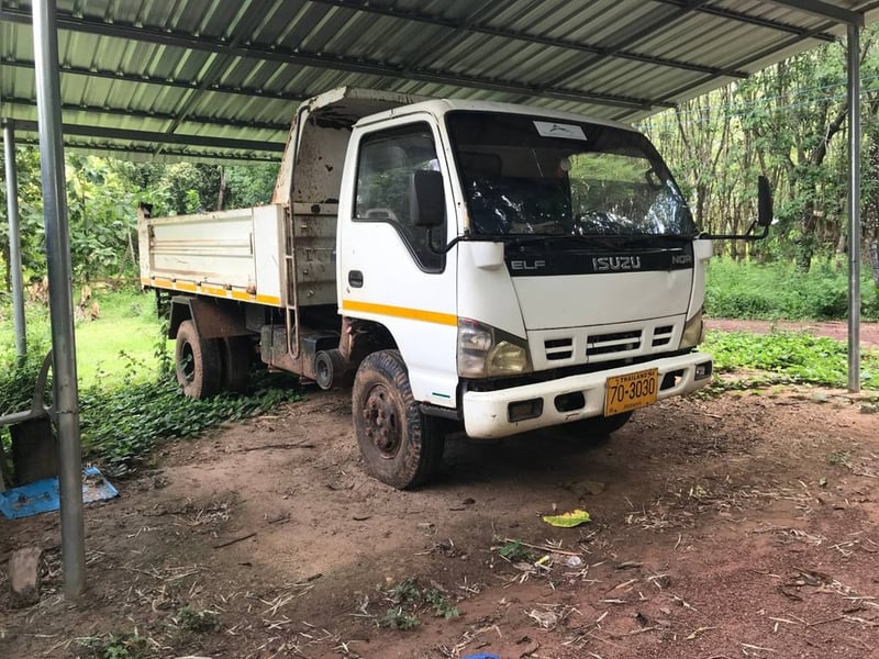 Isuzu 6 ล้อ NQR 150 ดั้มพ์ 5 คิว (เจ้าของขายเอง)