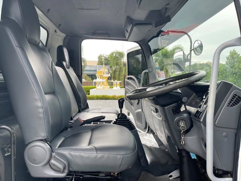 6 ล้อ ISUZU FRR 210 แรงเทอร์โบ ปี 2554 ยาว 5.60 กว้าง 2.45 เมตร 