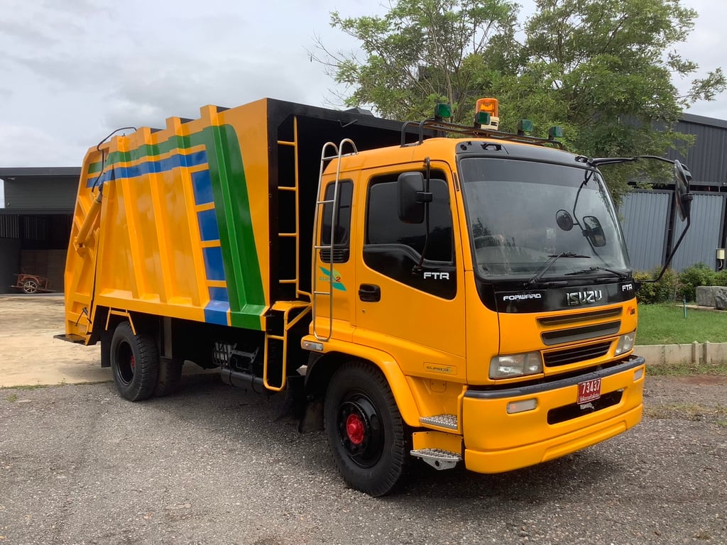 Isuzu6ล้อ เดก้า #รถขยะ 200แรง ยูโร2 ปี47 