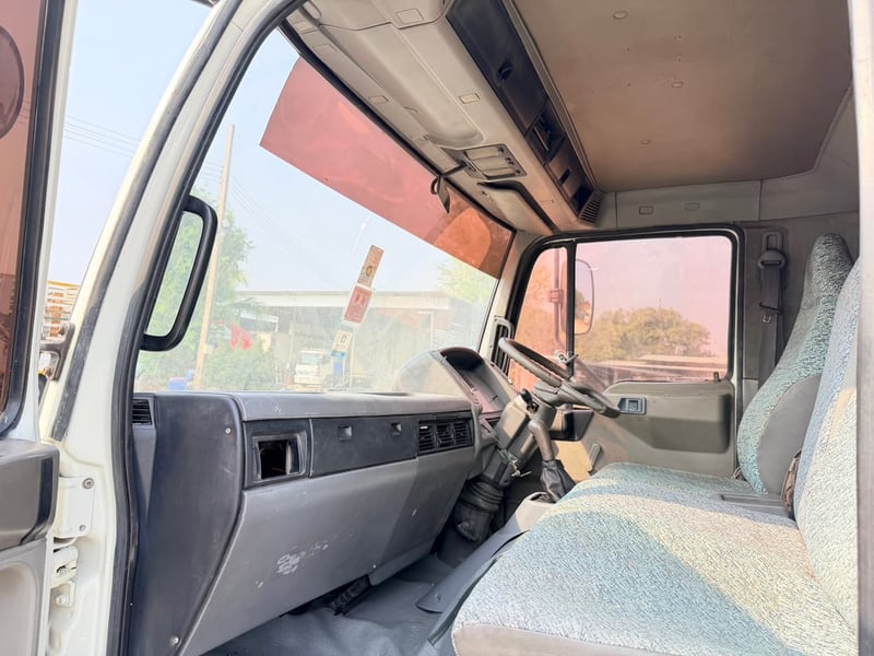 HINO FC4J ปี45 หัวคัชซี เครื่อง JO5C turbo 150แรง  ตัวรถยาว 5.50 เมตร 