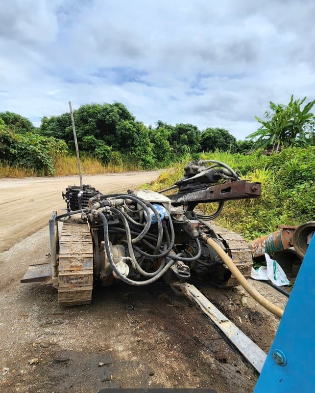 1.เครื่องเจาะแอร์แทรคยี่ห้อฟูรูกาว่า200 2.เครื่องปั๊มลมยี่ห้อแอร์แมน รุ่นPDS750S 3.เครื่องปั๊มลมยี่ห้อแอร์แมนรุ่นPDS175S