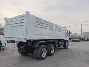 ขายสิบล้อดั้ม อีซูซุ เดก้า 320แรง ปี 2550 รุ่น Max โหลด  ปั้มสามมิตร 