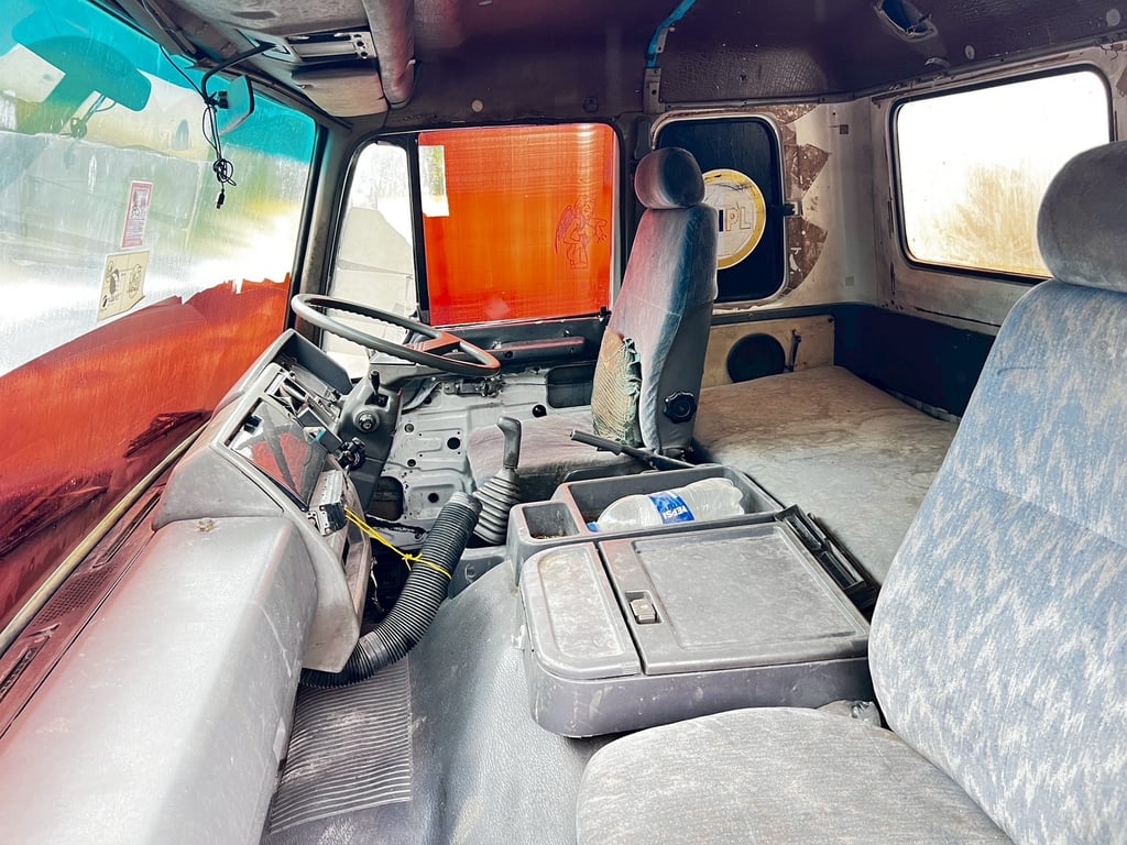 Hino 270 แรง โม่ปูน ปี 48 Hino 270 แรง โม่ปูน ปี 48