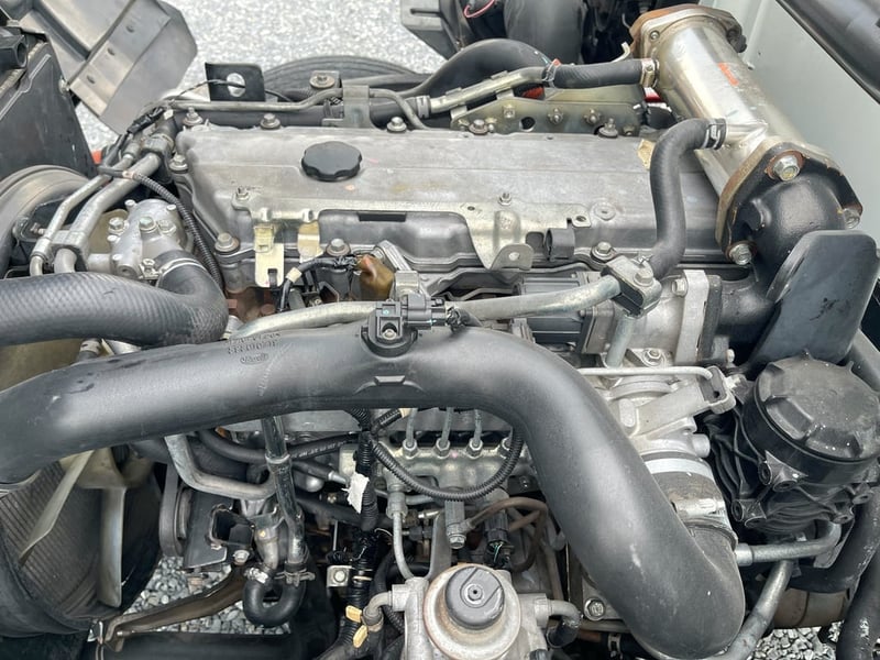 6 ล้อ ISUZU FRR 210 แรงเทอร์โบ ปี 2554 ยาว 5.60 กว้าง 2.45 เมตร 