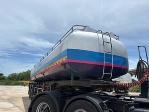 หางแท็งค์น้ำมัน 2 เพลา ปี40 ราคา 250,000 บาท 