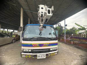 Nissan 6 ล้อเครน 7 ตัน  ราคา  550,000