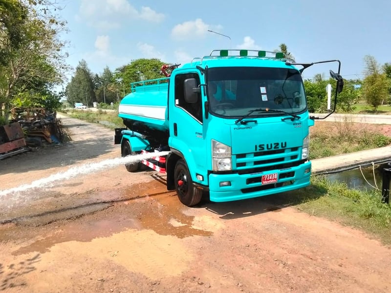 Isuzu FRR210 6 ล้อ ยูโร3 ปี52  รถน้ำ 6,000 ลิตร
