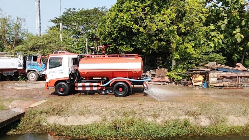 Hino 6 ล้อ (เมก้าFC9J)150 แรง ยูโร2 ปี55 รถน้ำ  5,000 ลิตร 