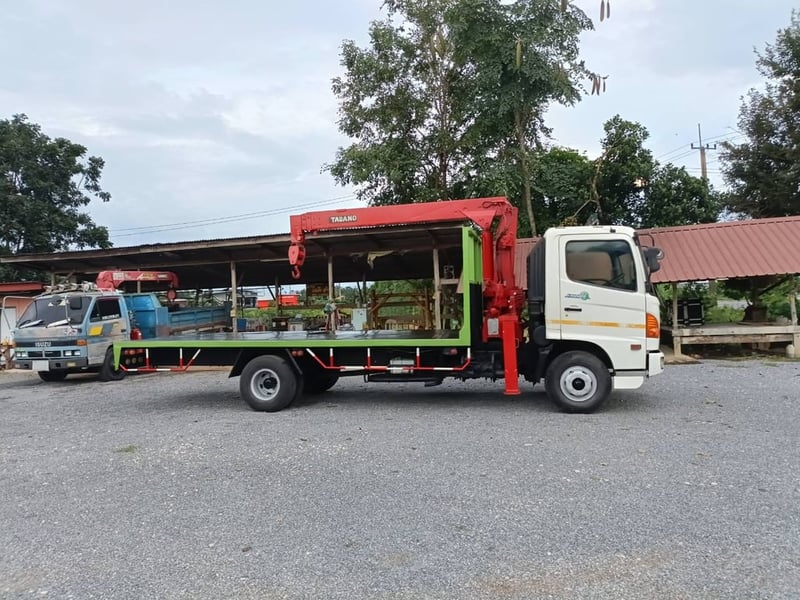 Hino 6 ล้อ 144 แรง กระบะเครน 3.5 ตัน 