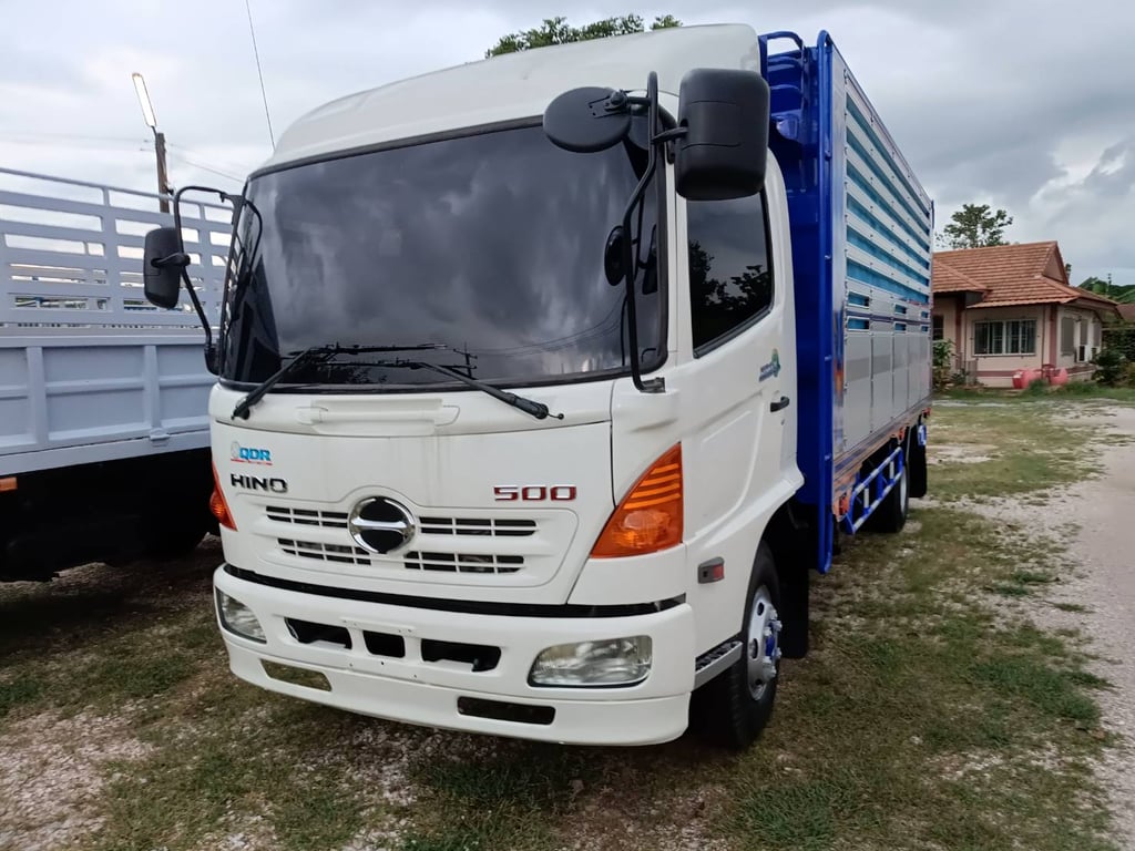 Hino 6 ล้อ 144แรง กะบะคอกยาว 5.30 เมตร