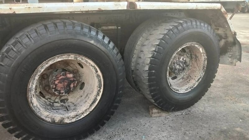 รถบรรทุกน้ำนิสสันยูดี 2เพลา 230แรง ตามสภาพ