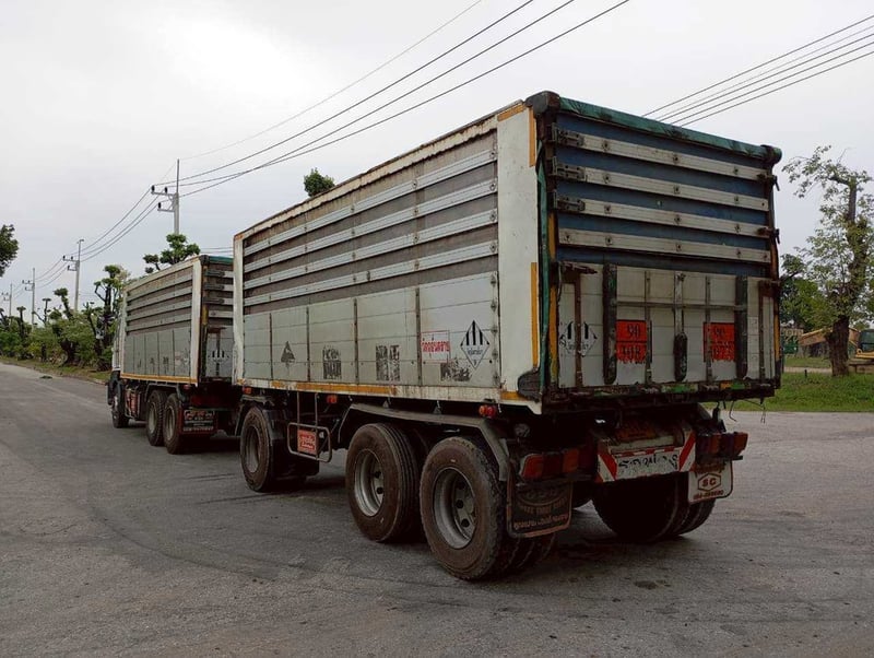 HINO Victor 500 EURO 3 ทะเบียน 71-1211 พ่วง 71-1145