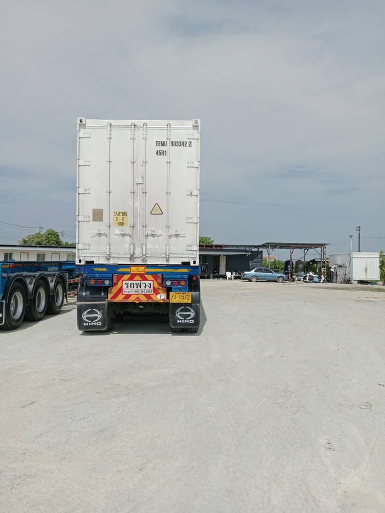 หัวลากHino344+หาง ปี 66 ไม่รวมเครื่องเจนกับตู้ หัวลากHino344+หาง ปี 66 ไม่รวมเครื่องเจนกับตู้