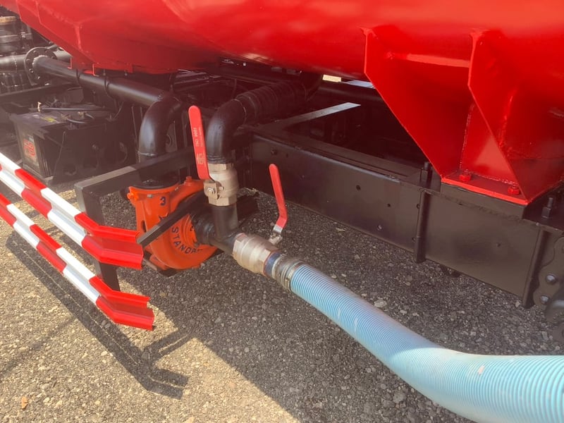 Hino 6 ล้อ FB4J 150แรง ยูโร1 ปี 40 รถน้ำ 5,000 ลิตร