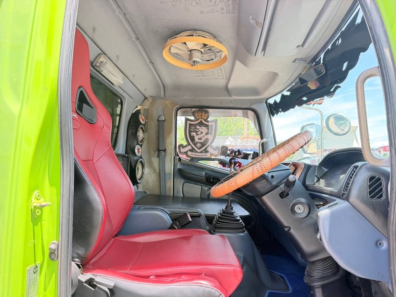 HINO MEGA150 ปี48 กระบะปิเนียม คอกเลส พื้นเลส HINO MEGA150 ปี48 กระบะปิเนียม คอกเลส พื้นเลส