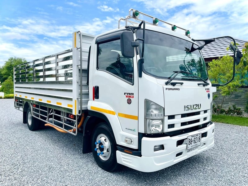 6 ล้อ ISUZU FRR 190 แรง เทอร์โบ ปี60 กระบะสแตนเลสทั้งลูก ยาว 5.60 กว้าง 2.20 สูง 1.30 เมตร 