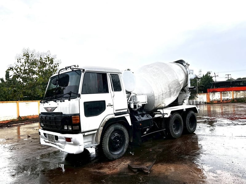 Hino 270 แรง โม่ปูน ปี 48 Hino 270 แรง โม่ปูน ปี 48