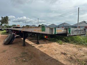 หางพื้นเรียบสามเพลาRCK ปี51 ราคา 180,000 บาท 