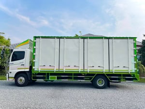 6 ล้อ HINO MEGA FC9JJ 175 แรง ตู้ 10 บาน ปี 2559 6 ล้อ HINO MEGA FC9JJ 175 แรง ตู้ 10 บาน ปี 2559