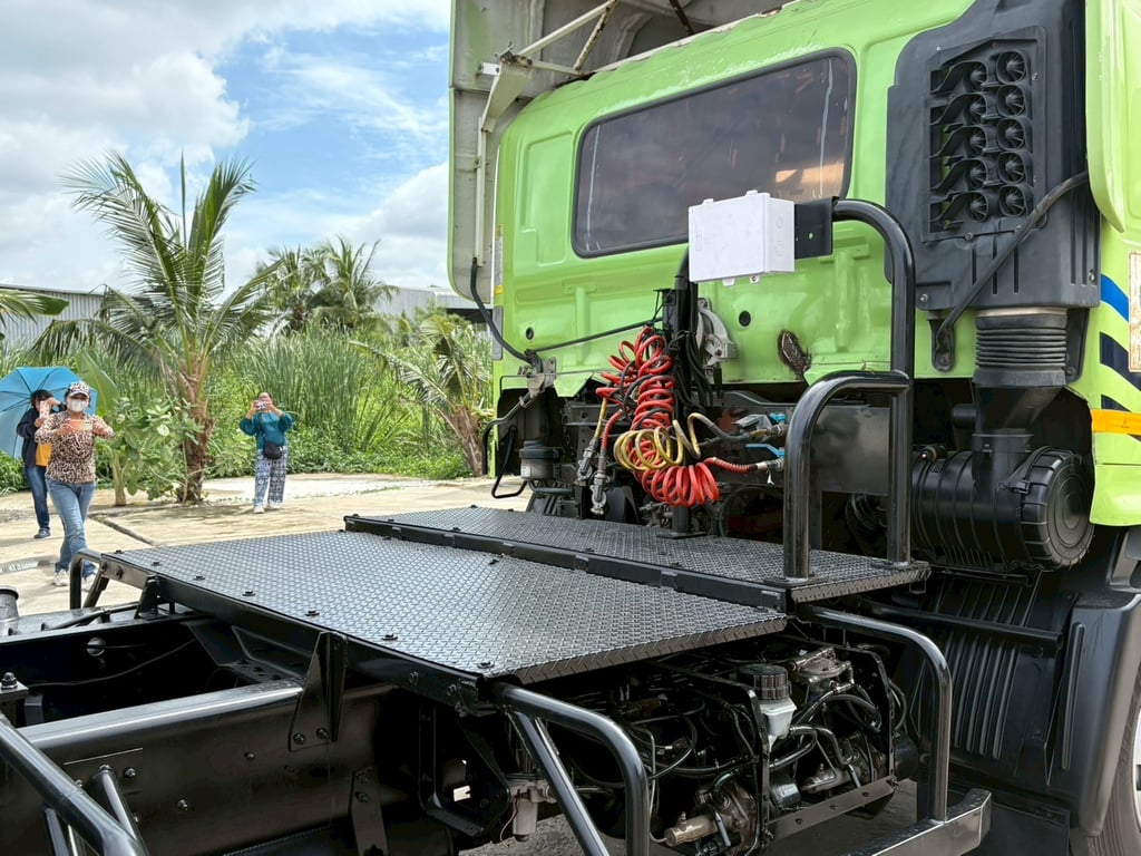 หัวลาก 6 ล้อ #HINO #FG8J 212 ปี 55 มี 3 คัน