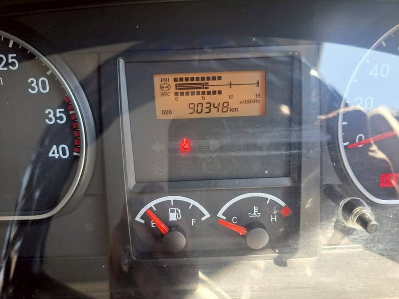 6 ล้อ FRR210 คอกเปิดข้าง ปี 64 กระบะยาว5.6ม. 