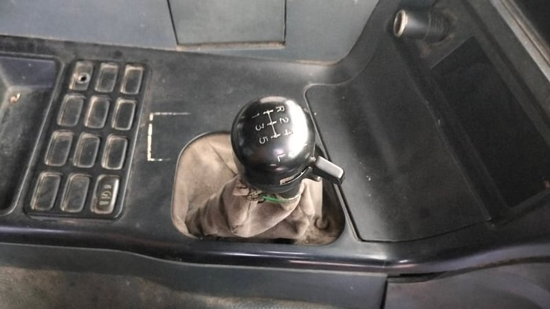 สิบล้อหัวลาก มิตซู 380แรงม้า ราคา 480,000 บาท