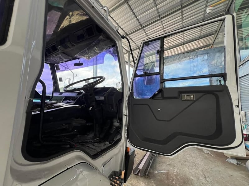 10 ล้อเครน รถประกอบ  มีเล่ม ภาษีไม่ขาด (เจ้าของขายเอง)