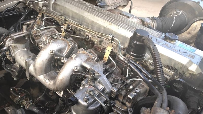 สิบล้อหัวลาก มิตซู 380แรงม้า ราคา 480,000 บาท