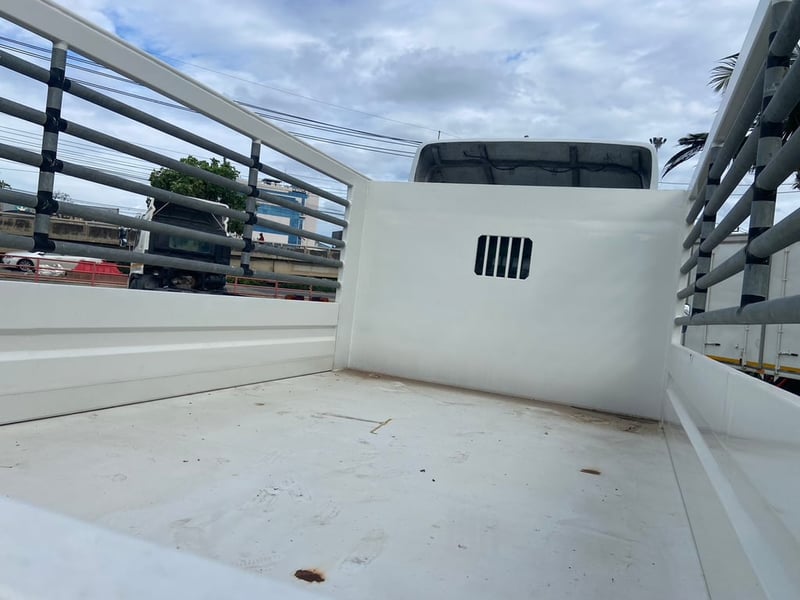 6ล้อ กระบะคอก ISUZU NQR 175แรง กระบะยาว 4.10 เมตร  