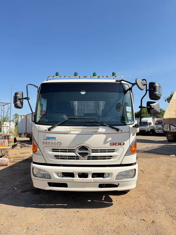 Hino 6 ล้อ 175 แรง ดั้มพ์ 3คิว Hino 6 ล้อ 175 แรง ดั้มพ์ 3คิว