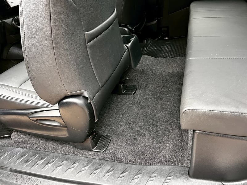 Toyota REVO 2.4 ปี 2016  รถสวยๆ  เล่มพร้อมโอน 