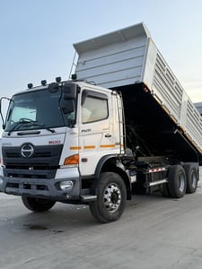 ขายรถโซว์ HINO FM1A 344 แรง กระบะดั้มสามมิตร สภาพใหม่ป้ายแดง