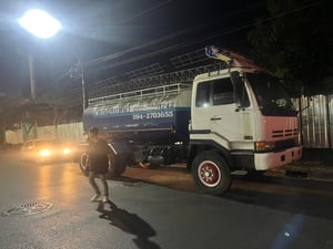 NISSAN รถบรรทุกน้ำ 2 เพลา เครื่อง 225 พร้อมใช้งาน NISSAN รถบรรทุกน้ำ 2 เพลา เครื่อง 225 พร้อมใช้งาน