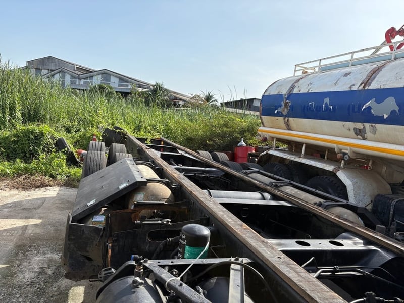 HINO 260 รถบรรทุก 10ล้อ หัวลาก เฉพาะหัว ปี2013