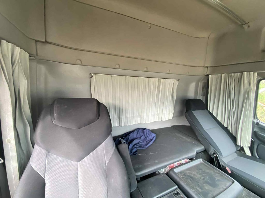 Hino Profia s700 เครื่อง E13C MT 7 Speed แท่นเตี้ย 12 ล้อ Hino Profia s700 เครื่อง E13C MT 7 Speed แท่นเตี้ย 12 ล้อ