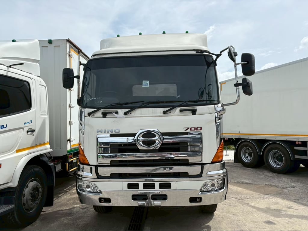 12ล้อฮีโน่ซีรีย์700เพลาเดียวหัวแชสซี (เงินสด)