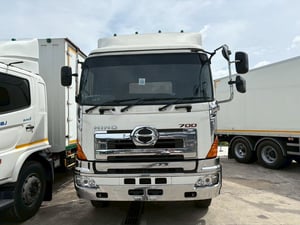 12ล้อฮีโน่ซีรีย์700เพลาเดียวหัวแชสซี (เงินสด) 12ล้อฮีโน่ซีรีย์700เพลาเดียวหัวแชสซี (เงินสด)