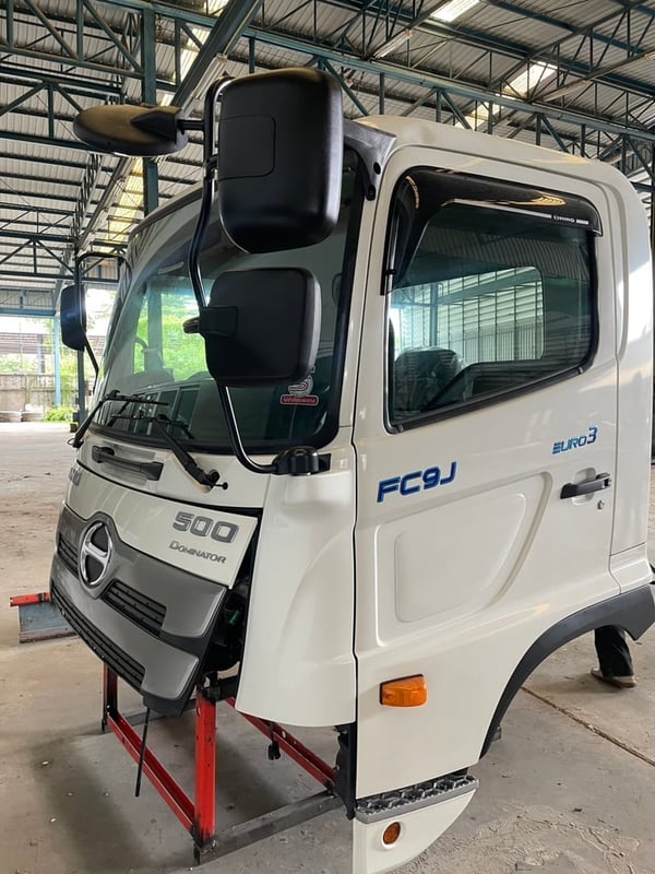 หัว Hino สภาพป้ายแดง ราคา 270,000 บาท