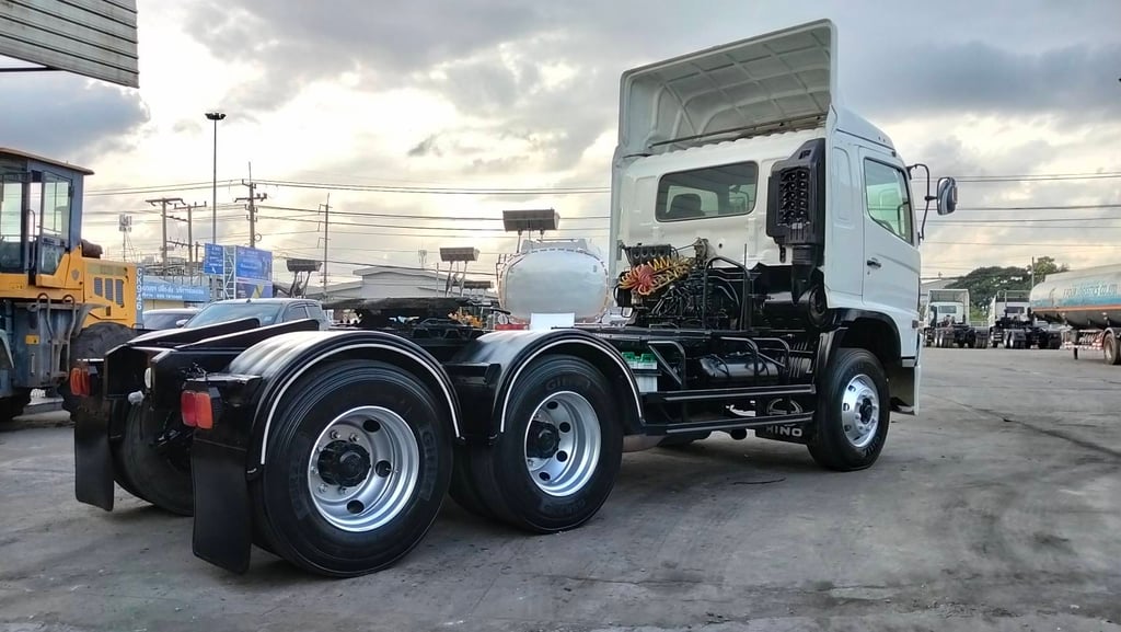 หัวลากฮีโน่เมก้า ซีรี่ย์ 500 FM2P 380แรง ปี 2557 